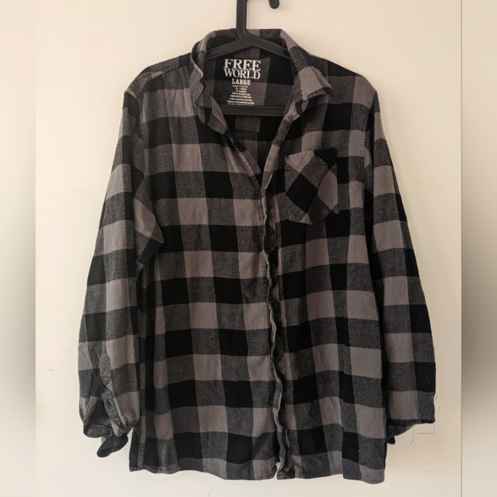 Free World Grey Plaid Button Up Flannel